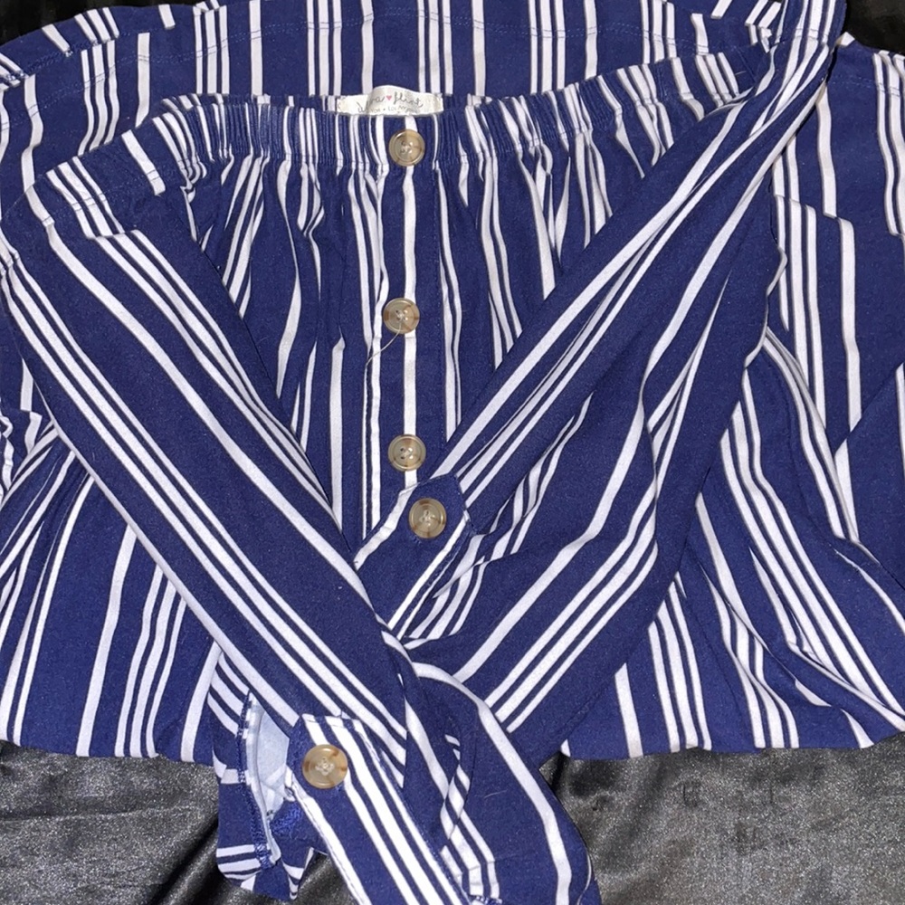 𝒩𝒶𝓋𝓎 𝒷𝓁𝓊ℯ 𝓌𝒽𝒾𝓉ℯ 𝓈𝓉𝓇𝒾𝓅𝓅ℯ𝒹 𝒹𝓇ℯ𝓈𝓈! - Picture 2 of 4